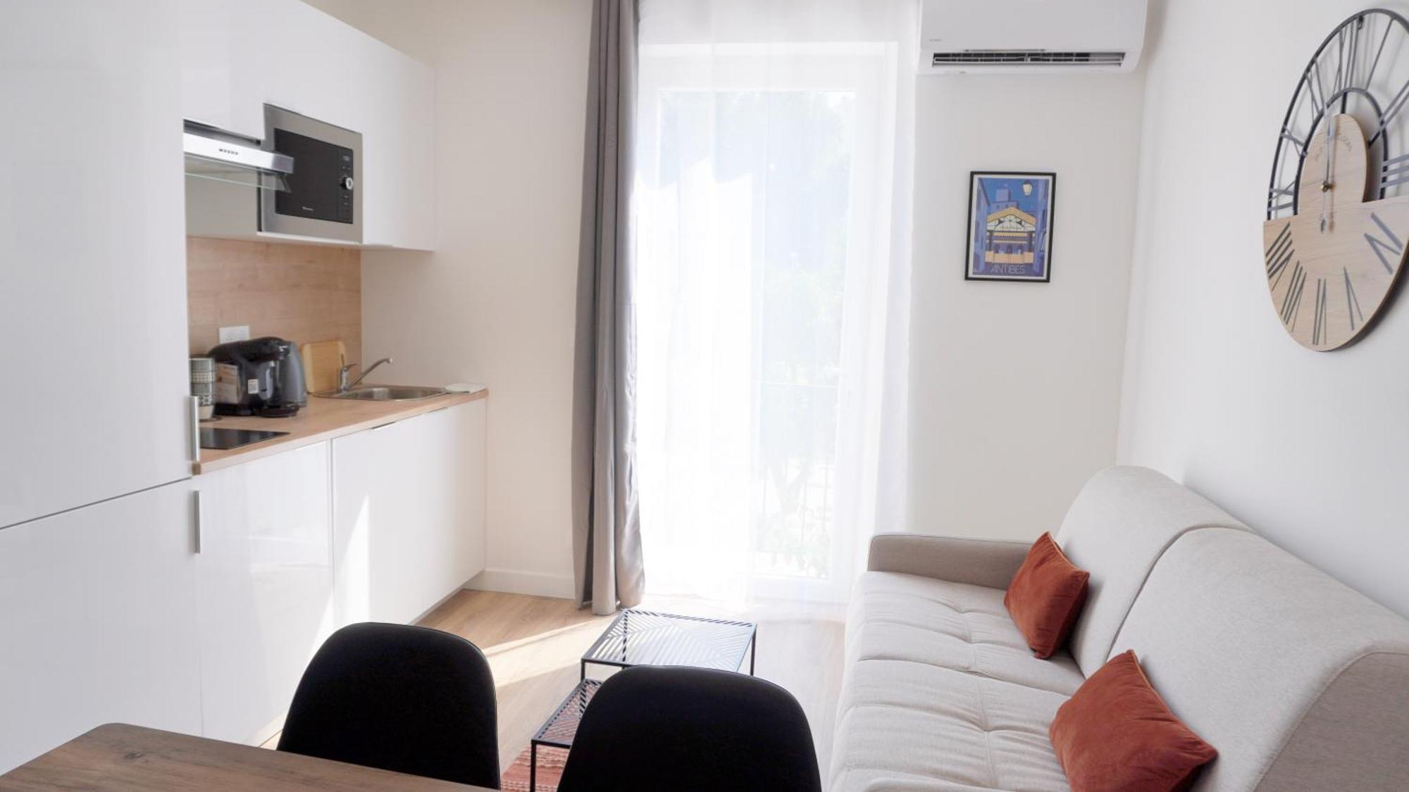 Appartement Avec Terrasse,T2, Proche Plage Du Midi - Palmazur Vacances