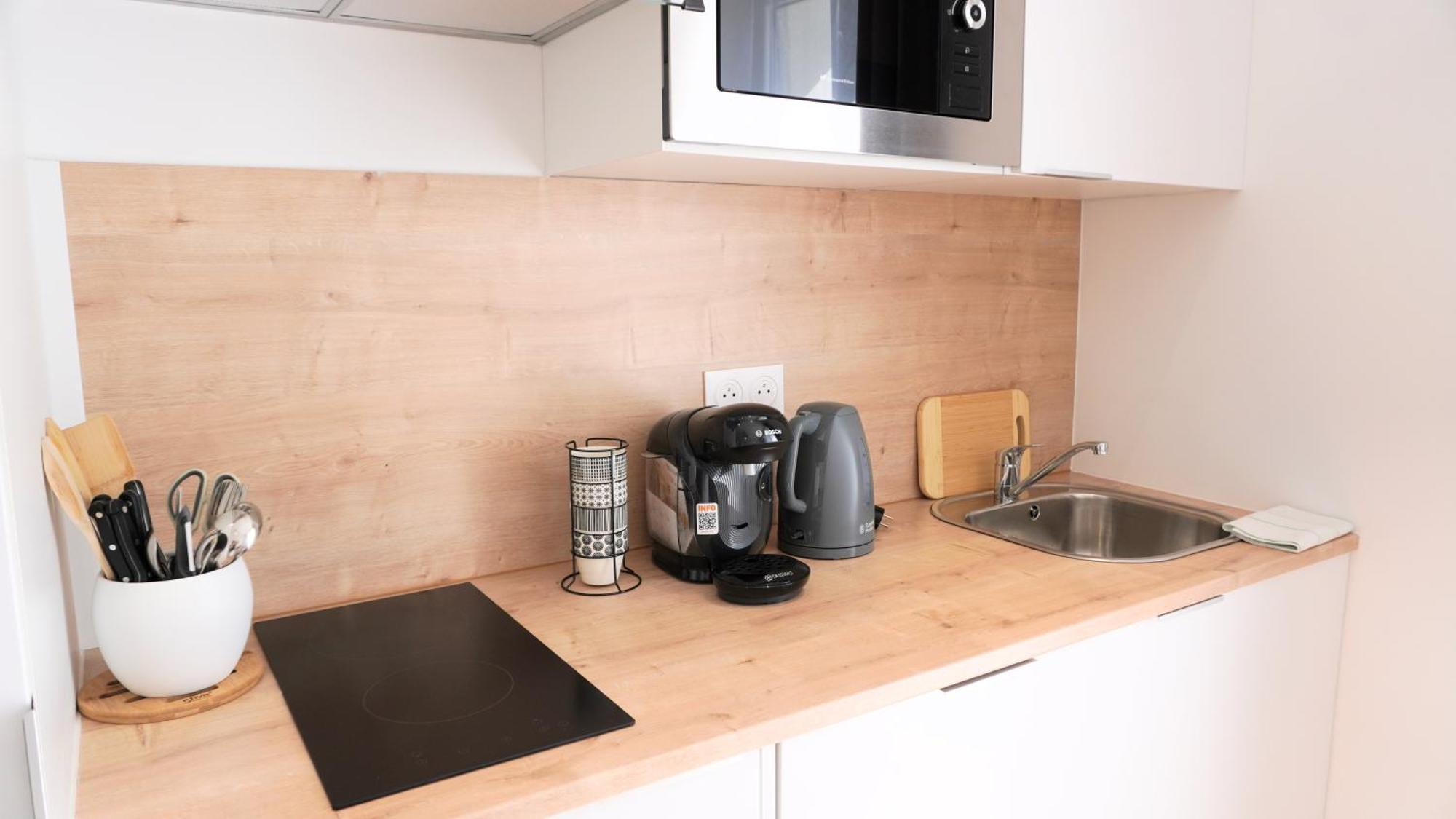 Appartement Avec Terrasse,T2, Proche Plage Du Midi - Palmazur Vacances Appartement