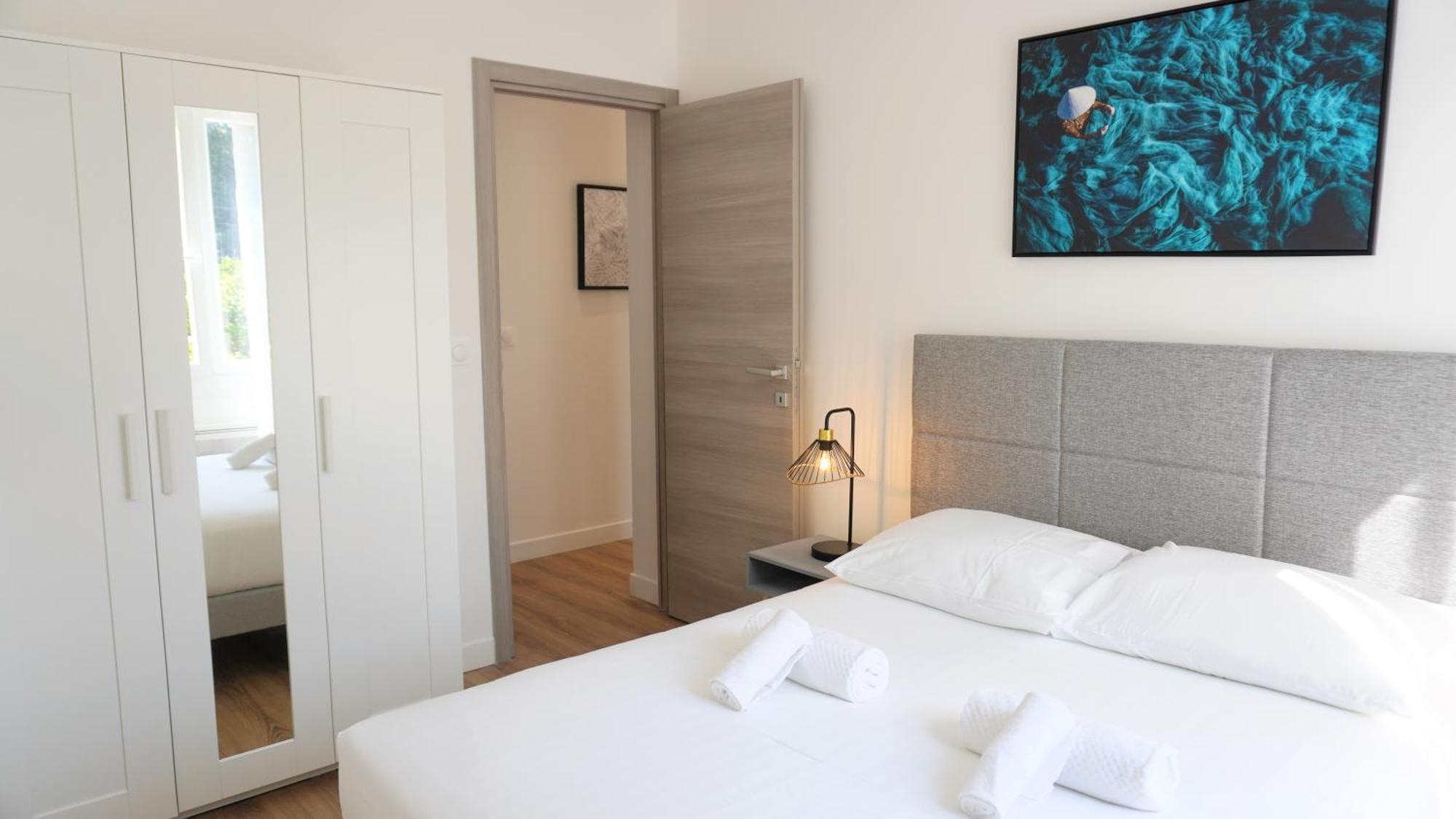 Appartement Avec Terrasse,T2, Proche Plage Du Midi - Palmazur Vacances