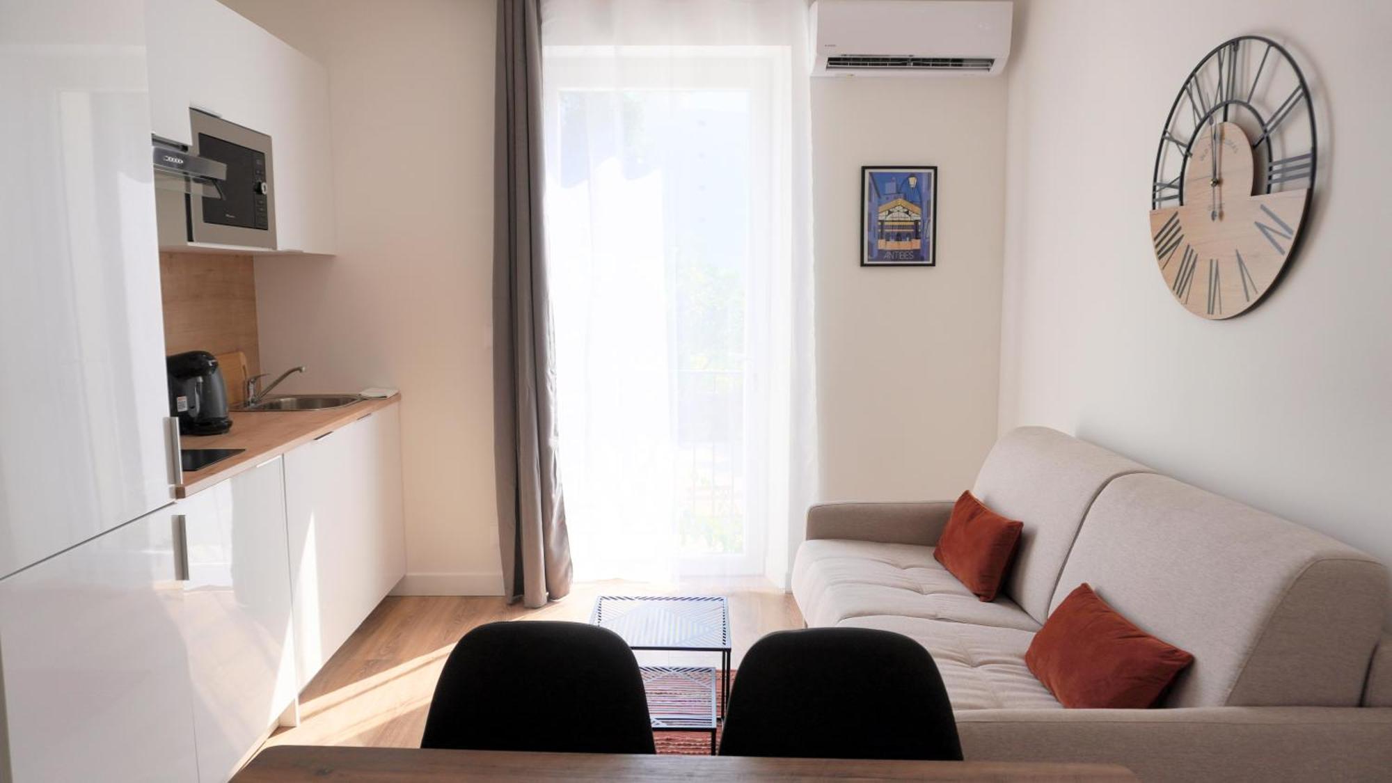 Appartement Avec Terrasse,T2, Proche Plage Du Midi - Palmazur Vacances