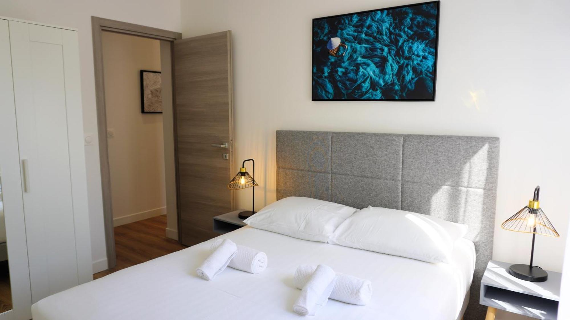 Appartement Avec Terrasse,T2, Proche Plage Du Midi - Palmazur Vacances * Cannes